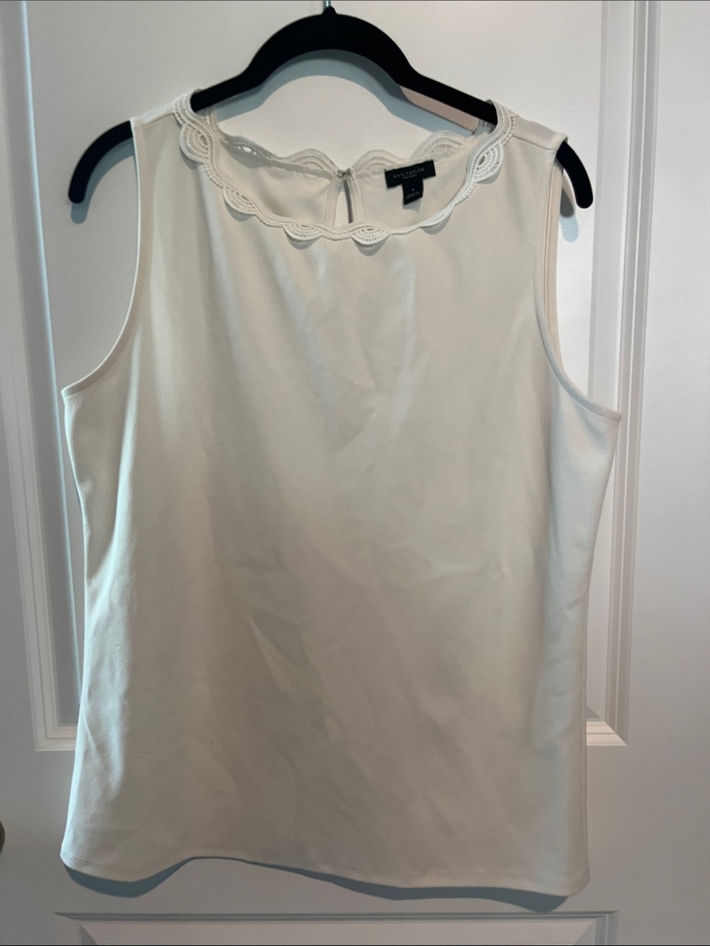 Ann Taylor Factory Cream Scallop-Trim Sleeveless Shell